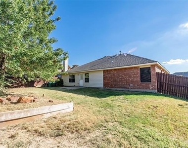 306 Tarpan Trail - Photo Thumbnail 35