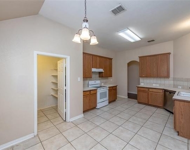 306 Tarpan Trail - Photo Thumbnail 6