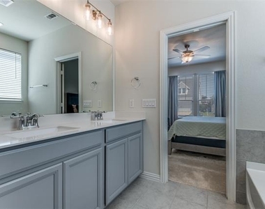 8715 Royal Star Road - Photo Thumbnail 23