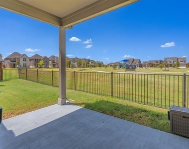 8715 Royal Star Road - Photo Thumbnail 27
