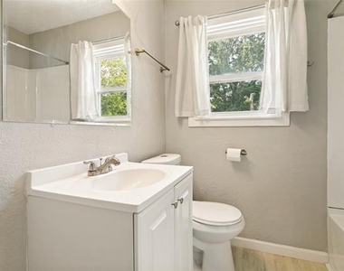 4808 Sherwood Drive - Photo Thumbnail 8