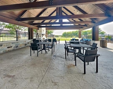 2931 Genevieve Lane - Photo Thumbnail 33