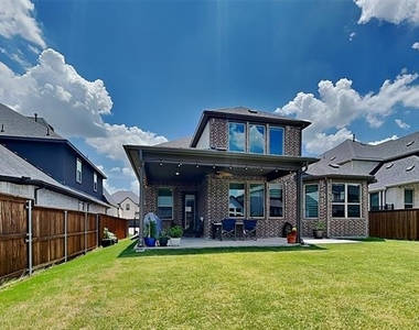 2931 Genevieve Lane - Photo Thumbnail 28