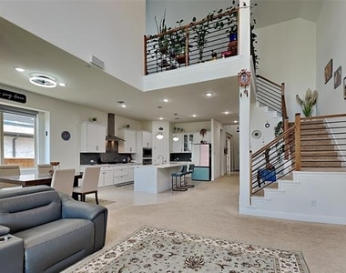 2931 Genevieve Lane - Photo Thumbnail 4