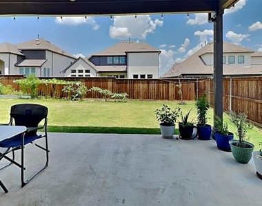 2931 Genevieve Lane - Photo Thumbnail 29