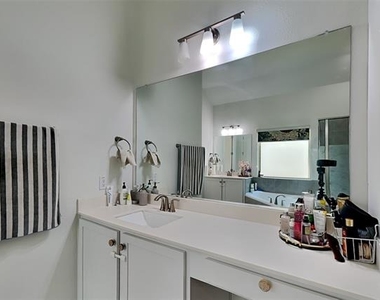 2931 Genevieve Lane - Photo Thumbnail 14
