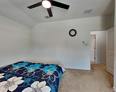 2931 Genevieve Lane - Photo Thumbnail 26