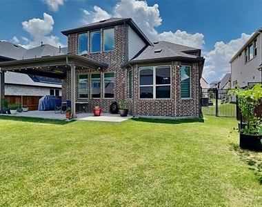 2931 Genevieve Lane - Photo Thumbnail 27