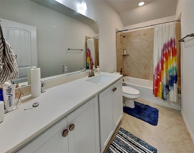 2931 Genevieve Lane - Photo Thumbnail 25