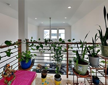 2931 Genevieve Lane - Photo Thumbnail 17