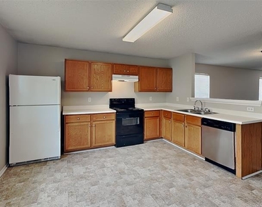 5709 Addington Drive - Photo Thumbnail 15