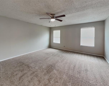 5709 Addington Drive - Photo Thumbnail 9