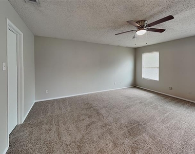 5709 Addington Drive - Photo Thumbnail 7