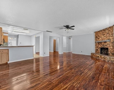 210 Nettletree Street - Photo Thumbnail 4