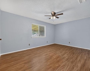 210 Nettletree Street - Photo Thumbnail 8