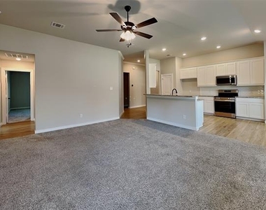 1106 Holly Street - Photo Thumbnail 2