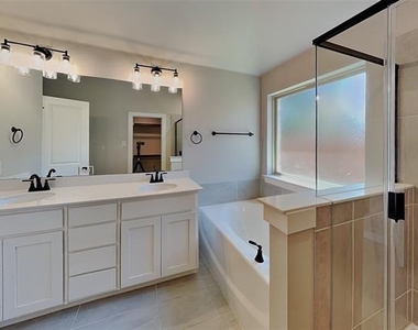 1106 Holly Street - Photo Thumbnail 7