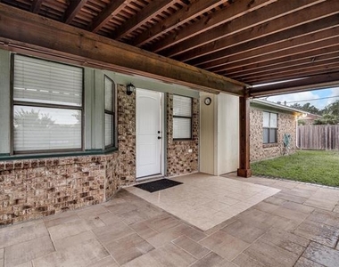 937 Springhill Drive - Photo Thumbnail 20