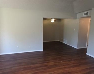 6717 Loma Vista Drive - Photo Thumbnail 3