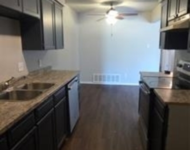 6717 Loma Vista Drive - Photo Thumbnail 12
