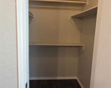 6717 Loma Vista Drive - Photo Thumbnail 17