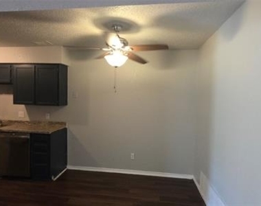 6717 Loma Vista Drive - Photo Thumbnail 4