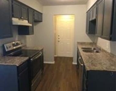 6717 Loma Vista Drive - Photo Thumbnail 8