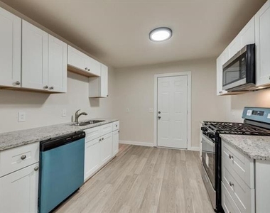 4626 Utah Avenue - Photo Thumbnail 6