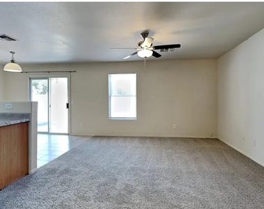 7375 W Palo Verde Drive - Photo Thumbnail 3