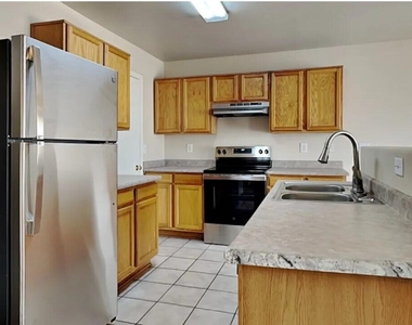 7375 W Palo Verde Drive - Photo Thumbnail 5