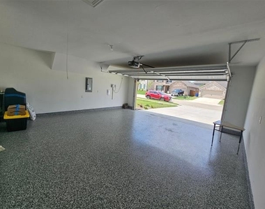 3105 Euclid Way - Photo Thumbnail 22