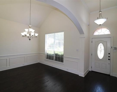 4041 Brazos Drive - Photo Thumbnail 2