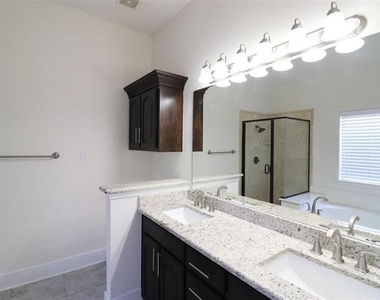4041 Brazos Drive - Photo Thumbnail 24