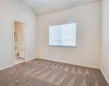4041 Brazos Drive - Photo Thumbnail 17