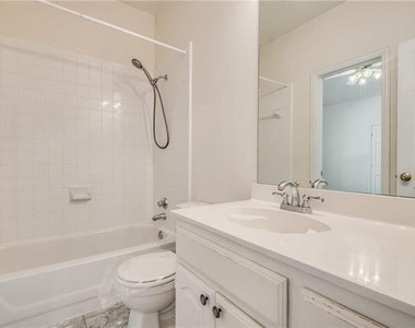 4041 Brazos Drive - Photo Thumbnail 19