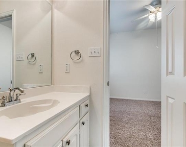 4041 Brazos Drive - Photo Thumbnail 22