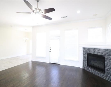 4041 Brazos Drive - Photo Thumbnail 7