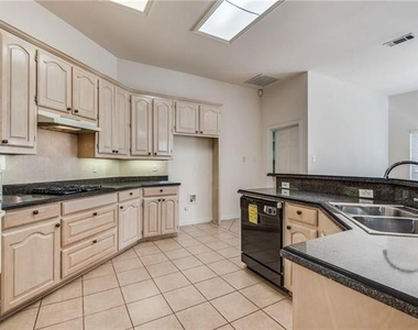 4041 Brazos Drive - Photo Thumbnail 10
