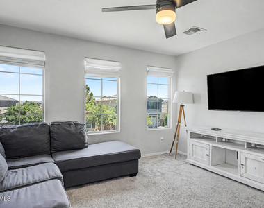 43938 W Palo Olmo Road - Photo Thumbnail 16