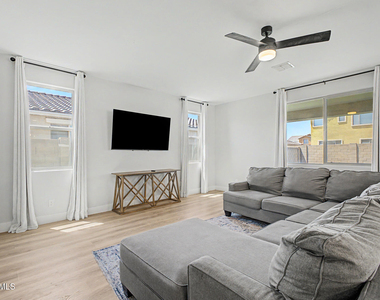 43938 W Palo Olmo Road - Photo Thumbnail 17