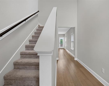 1309 Butler Avenue - Photo Thumbnail 16