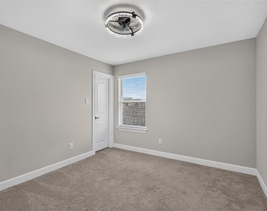 1309 Butler Avenue - Photo Thumbnail 22