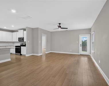 1309 Butler Avenue - Photo Thumbnail 1