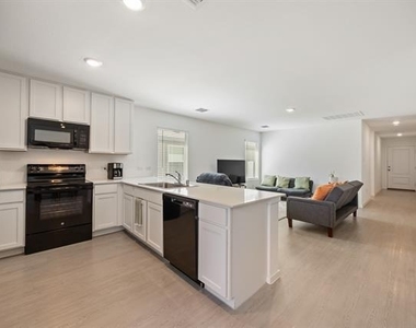 520 Waymaker Way - Photo Thumbnail 12
