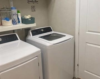 4002 Chesapeake Way - Photo Thumbnail 8