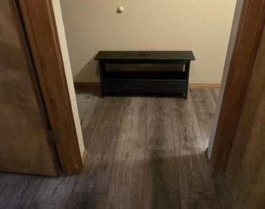 2831 N Walnut Hills Drive - Photo Thumbnail 2