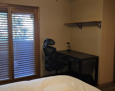 2831 N Walnut Hills Drive - Photo Thumbnail 6