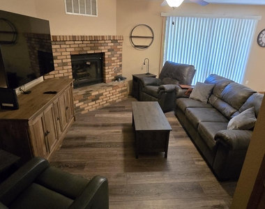 2831 N Walnut Hills Drive - Photo Thumbnail 18