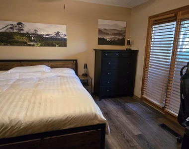 2831 N Walnut Hills Drive - Photo Thumbnail 4