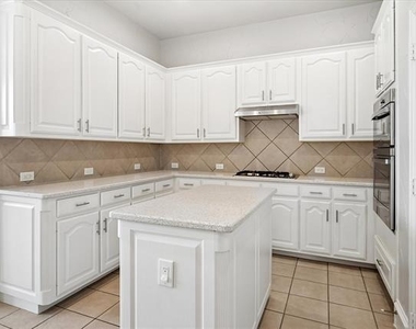 1604 Morning Dove Court - Photo Thumbnail 11
